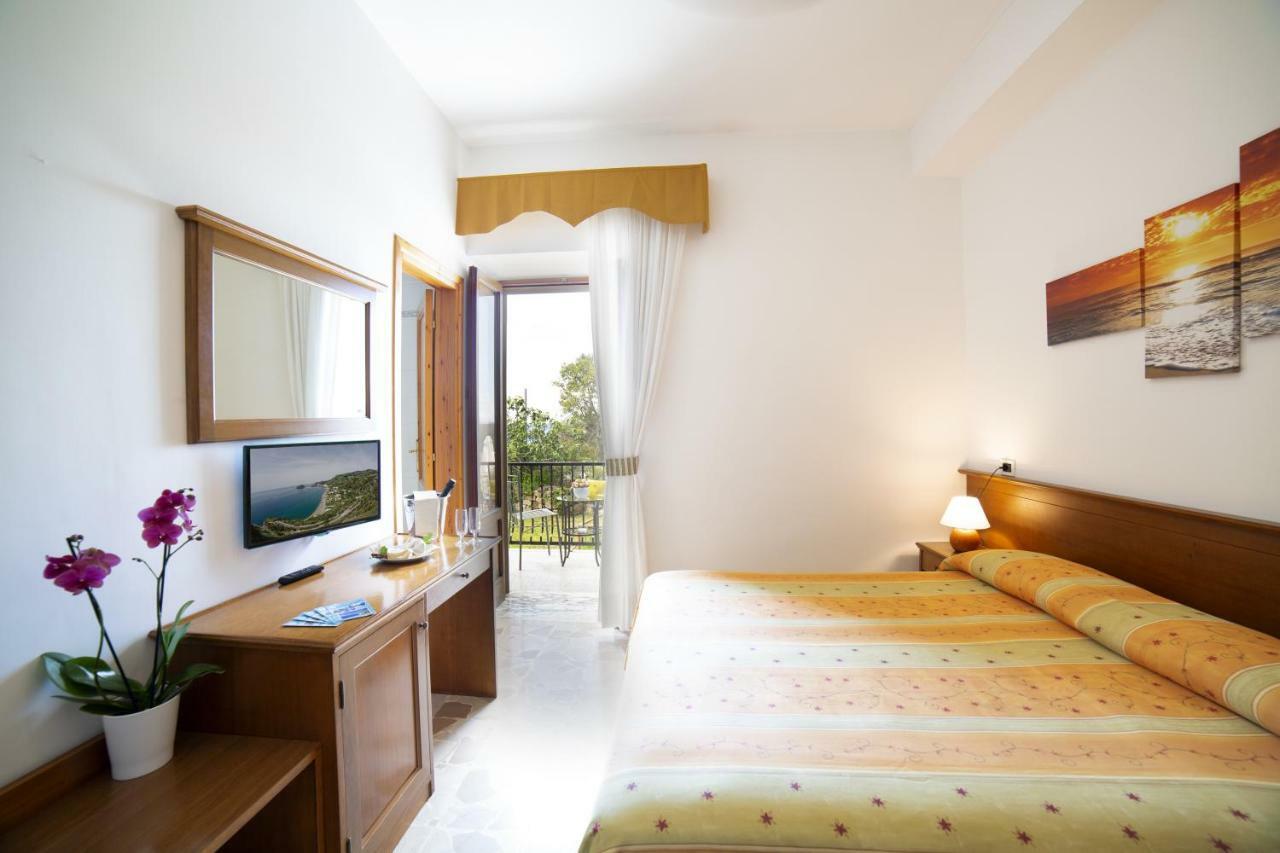 Hotel La Mandorla Barano dʼIschia Eksteriør bilde